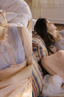 《外出》2015版